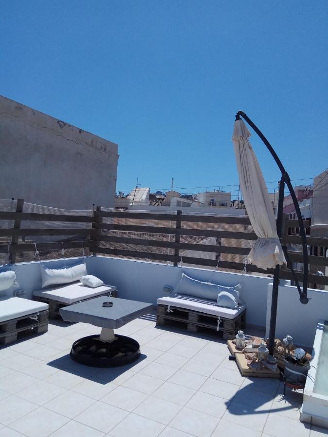 Simple And Special Apartment Ermoupoli Luaran gambar