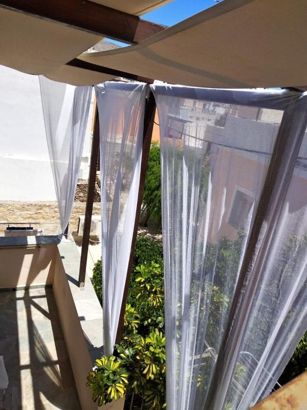 Simple And Special Apartment Ermoupoli Luaran gambar