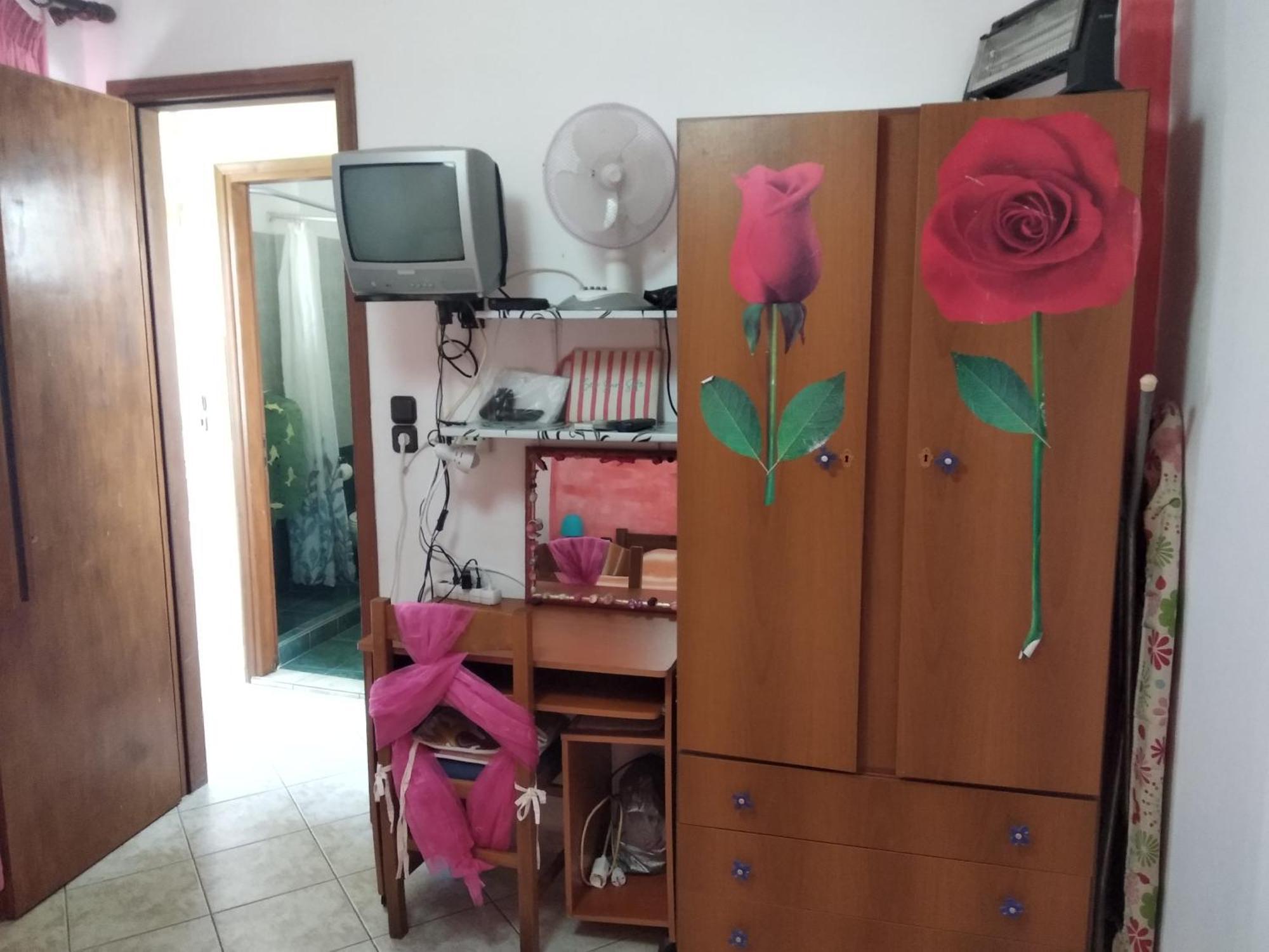 Simple And Special Apartment Ermoupoli Luaran gambar