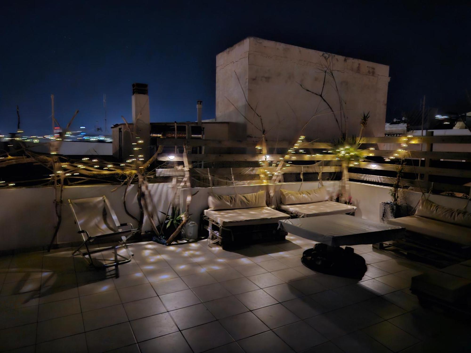 Simple And Special Apartment Ermoupoli Luaran gambar